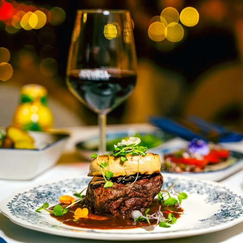 Beef fillet in a glossy sauce, with red wine